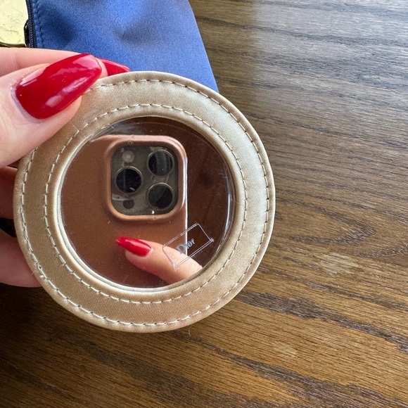 Dior Blue Travel Bag. (only come with pouch not the tube ) - Picture 6 of 11